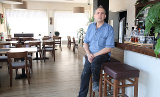 Francesco Vitale in seinem Restaurant. Seit mehr als 30 Jahren ist die Gastronomie seine Leidenschaft. - Anthea Moschner Francesco Vitale in seinem Restaurant. Seit mehr als 30 Jahren ist die Gastronomie seine Leidenschaft. - Anthea Moschner