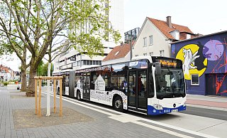 Nachdem die Bussteige A und C der neuen Zentralen Omnibushaltestelle (ZOH) bereits im vergangenen Jahr in Betrieb genommen wurden, geht im Bereich der Westernmauer nun auch Bussteig B an den Start. - Miriam Brune/ Stadt Paderborn Nachdem die Bussteige A und C der neuen Zentralen Omnibushaltestelle (ZOH) bereits im vergangenen Jahr in Betrieb genommen wurden, geht im Bereich der Westernmauer nun auch Bussteig B an den Start. - Miriam Brune/ Stadt Paderborn