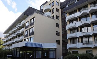 Aus der ehemals zur Mediangruppe gehörenden Weserklinik soll ein Gesundheitszentrum werden. Das Untergeschoss mit Schwimmbad würde gern die BSG nutzen. - Jörg Stuke Aus der ehemals zur Mediangruppe gehörenden Weserklinik soll ein Gesundheitszentrum werden. Das Untergeschoss mit Schwimmbad würde gern die BSG nutzen. - Jörg Stuke