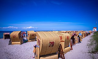 Beim Urlaub müssen immer mehr Deutsche aufs Geld achten. - Jens Büttner Beim Urlaub müssen immer mehr Deutsche aufs Geld achten. - Jens Büttner