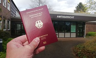 In dem Verfahren wegen Sachbeschädigung legte ein Angeklagter seinen Reisepass vor, in dem Einreise- und Ausreise-Stempel türkischer Behörden zu finden sind. - Joern Spreen-Ledebur In dem Verfahren wegen Sachbeschädigung legte ein Angeklagter seinen Reisepass vor, in dem Einreise- und Ausreise-Stempel türkischer Behörden zu finden sind. - Joern Spreen-Ledebur