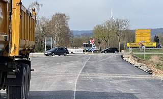 Die L827n führt künftig direkt von Lothe auf die B239 und weiter auf die Ostwestfalenstraße. Berufspendler sparen Zeit und Nerven. - Silke Buhrmester Die L827n führt künftig direkt von Lothe auf die B239 und weiter auf die Ostwestfalenstraße. Berufspendler sparen Zeit und Nerven. - Silke Buhrmester