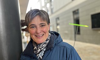Christine Wegner organisiert die Applekid-Basare im Kreis Paderborn, um für sich und ihren Sohn den Jahresurlaub finanzieren zu können. - Jens Reddeker Christine Wegner organisiert die Applekid-Basare im Kreis Paderborn, um für sich und ihren Sohn den Jahresurlaub finanzieren zu können. - Jens Reddeker
