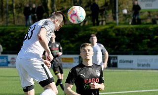Der passt: Adrian Mavretic köpft zum 2:1 für Lohe ein. - Jürgen Krüger Der passt: Adrian Mavretic köpft zum 2:1 für Lohe ein. - Jürgen Krüger