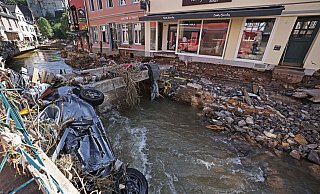 In Bad Münstereifel hat die über die Ufer getretene Erft erhebliche Schäden angerichtet. - picture alliance/dpa In Bad Münstereifel hat die über die Ufer getretene Erft erhebliche Schäden angerichtet. - picture alliance/dpa