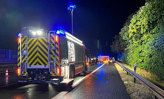 Plötzlicher Starkregen führte zu Unfällen auf der Autobahn. - NW Plötzlicher Starkregen führte zu Unfällen auf der Autobahn. - NW