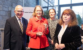 Würdige Verleihung: Volker Krolzig (Stiftungsvorstand), Preisträgerin Christina Rau, Hedda Vogel (Stiftung) und die Vorstandsvorsitzende und Ehefrau des Stifters, Lydia Winkel (von links), während der Feierstunde im Historischen - Mike-Dennis Müller Würdige Verleihung: Volker Krolzig (Stiftungsvorstand), Preisträgerin Christina Rau, Hedda Vogel (Stiftung) und die Vorstandsvorsitzende und Ehefrau des Stifters, Lydia Winkel (von links), während der Feierstunde im Historischen - Mike-Dennis Müller