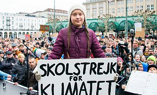 Im März 2019 brachte die von Greta Thunberg initiierte Bewegung, wie hier in Hamburg, noch zehntausende Menschen in deutschen Städten auf die Straße. - dpa Im März 2019 brachte die von Greta Thunberg initiierte Bewegung, wie hier in Hamburg, noch zehntausende Menschen in deutschen Städten auf die Straße. - dpa