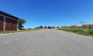 Der neu geteerte Radweg zwischen Sommersell und Rolfzen lockt nicht nur Radfahrer an. Dabei ist der offizielle Weg über die B 239 gar nicht viel länger. Fotos: Madita Schellenberg - Madita Schellenberg Der neu geteerte Radweg zwischen Sommersell und Rolfzen lockt nicht nur Radfahrer an. Dabei ist der offizielle Weg über die B 239 gar nicht viel länger. Fotos: Madita Schellenberg - Madita Schellenberg