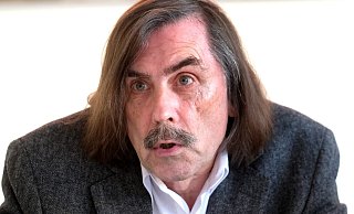Die fünf Beigeordneten hatten sich im Frühjahr 2023 mit einem Brief an Bürgermeister Norbert Morkes gewandt. Jetzt soll dieser Brief öffentlich werden Die fünf Beigeordneten hatten sich im Frühjahr 2023 mit einem Brief an Bürgermeister Norbert Morkes gewandt. Jetzt soll dieser Brief öffentlich werden