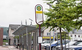 Brennpunkt: Am Busbahnhof im Stadtzentrum haben Unbekannte in der Vergangenheit öfters Schäden angerichtet. - Cornelia Müller Brennpunkt: Am Busbahnhof im Stadtzentrum haben Unbekannte in der Vergangenheit öfters Schäden angerichtet. - Cornelia Müller