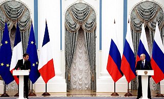 Es sei ihm bei den Beratungen mit Putin darum gegangen, "eine Eskalation zu verhindern und neue Perspektiven zu eröffnen", sagte der französische Präsident. - picture alliance / abaca Es sei ihm bei den Beratungen mit Putin darum gegangen, "eine Eskalation zu verhindern und neue Perspektiven zu eröffnen", sagte der französische Präsident. - picture alliance / abaca