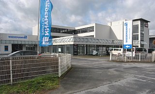 Wird von der Wiedemann-Gruppe genutzt: das Firmengebäude an der Verler Straße. Nun hat Miele es gekauft. - Ludger Osterkamp Wird von der Wiedemann-Gruppe genutzt: das Firmengebäude an der Verler Straße. Nun hat Miele es gekauft. - Ludger Osterkamp