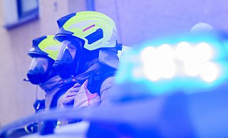 Die Löschzüge aus Rietberg und Mastholte rückten am Freitag zu dem Bauernhof im Kreis Gütersloh aus. Eine Person wurde verletzt. - Symbolfoto/picture alliance Die Löschzüge aus Rietberg und Mastholte rückten am Freitag zu dem Bauernhof im Kreis Gütersloh aus. Eine Person wurde verletzt. - Symbolfoto/picture alliance