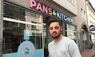 Onur Soyla, Operating Manager der jungen Kette Pans Kitchen, die in der Marienstraße eine Filiale hat. - Holger Kosbab Onur Soyla, Operating Manager der jungen Kette Pans Kitchen, die in der Marienstraße eine Filiale hat. - Holger Kosbab
