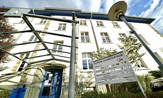 Das AWO-Berufskolleg im Elfriede-Eilers-Zentrum an der Detmolder Straße wird in städtische Trägerschaft übernommen. - Peter Unger Das AWO-Berufskolleg im Elfriede-Eilers-Zentrum an der Detmolder Straße wird in städtische Trägerschaft übernommen. - Peter Unger