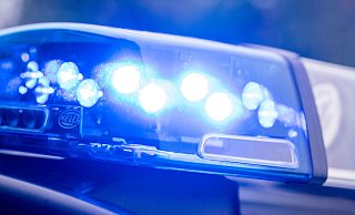 Auf dem Ostwestfalendamm in Bielefeld mussten am Donnerstagnachmittag kurzzeitig zwei Spuren gesperrt werden. - dpa Auf dem Ostwestfalendamm in Bielefeld mussten am Donnerstagnachmittag kurzzeitig zwei Spuren gesperrt werden. - dpa