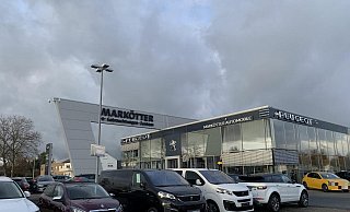 Markötter hat sechs Standorte in Ostwestfalen-Lippe. Neben dem an der Straße Auf'm Kampe in Gütersloh auch welche in Herford und Bielefeld. An allen Standorten bekommen Mitarbeiter das Angebot der Vier-Tage-Woche. - Lena Vanessa Niewald Markötter hat sechs Standorte in Ostwestfalen-Lippe. Neben dem an der Straße Auf'm Kampe in Gütersloh auch welche in Herford und Bielefeld. An allen Standorten bekommen Mitarbeiter das Angebot der Vier-Tage-Woche. - Lena Vanessa Niewald