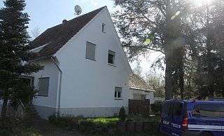 Großeinsatz von Polizei, Landeskriminalamt und Technischem Hilfswerk im Gewerbegebiet Eidinghausen. - Ulf Hanke Großeinsatz von Polizei, Landeskriminalamt und Technischem Hilfswerk im Gewerbegebiet Eidinghausen. - Ulf Hanke