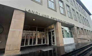 Im Paderborner Landgericht wird im Prozess um die Geldautomatensprengung in Ossendorf verhandelt. - Simone Flörke Im Paderborner Landgericht wird im Prozess um die Geldautomatensprengung in Ossendorf verhandelt. - Simone Flörke