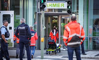 Ein 63-Jähriger drohte mit Explosion einer Propangas-Flasche in der Barmer Geschäftsstelle Nikolaus-Dürkopp-Straße. - Sarah Jonek Ein 63-Jähriger drohte mit Explosion einer Propangas-Flasche in der Barmer Geschäftsstelle Nikolaus-Dürkopp-Straße. - Sarah Jonek