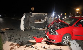 Beide Fahrzeuge wurden bei dem Unfall in Steinheim völlig zerstört und sichergestellt. - Polizei Höxter Beide Fahrzeuge wurden bei dem Unfall in Steinheim völlig zerstört und sichergestellt. - Polizei Höxter