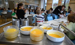 In Kitas und Grundschulen in Freiburg gibt es zukünftig nur noch ein vegetarisches Essensangebot. - Sebastian Gollnow In Kitas und Grundschulen in Freiburg gibt es zukünftig nur noch ein vegetarisches Essensangebot. - Sebastian Gollnow
