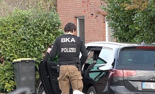 Am 7. Dezember durchsuchten mehr als 30 Einsatzkräfte das Haus der Polizistin. Sie steht im Verdacht, mit „Reichsbürgern“ zu kooperieren. - MT-Archiv Am 7. Dezember durchsuchten mehr als 30 Einsatzkräfte das Haus der Polizistin. Sie steht im Verdacht, mit „Reichsbürgern“ zu kooperieren. - MT-Archiv
