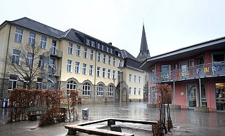 Die Jugendhilfe Schweicheln ist auch für den Offenen Ganztag an der Grundschule Stiftberg verantwortlich. - Frank-Michael Kiel-Steinkamp Die Jugendhilfe Schweicheln ist auch für den Offenen Ganztag an der Grundschule Stiftberg verantwortlich. - Frank-Michael Kiel-Steinkamp