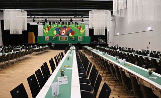 Im Februar 2020 war der Wiedenbrücker Carnevalsverein einer der ersten, der im Saal der neuen Stadthalle feierte. Das war auch vorerst die letzte Prunksitzung der Grünen Funken. Auch im nächsten Jahr wird es die nicht geben. - Marion Pokorra-Brockschmidt Im Februar 2020 war der Wiedenbrücker Carnevalsverein einer der ersten, der im Saal der neuen Stadthalle feierte. Das war auch vorerst die letzte Prunksitzung der Grünen Funken. Auch im nächsten Jahr wird es die nicht geben. - Marion Pokorra-Brockschmidt