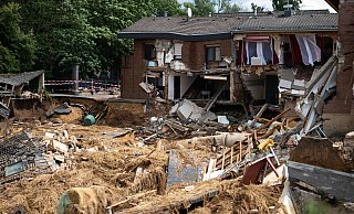 Juli 2021 in Erftstadt-Blessem: Häuser sind in Folge der Unterspülung durch das Hochwasser eingestürzt oder einsturzgefährdet. - Jonas Güttler Juli 2021 in Erftstadt-Blessem: Häuser sind in Folge der Unterspülung durch das Hochwasser eingestürzt oder einsturzgefährdet. - Jonas Güttler
