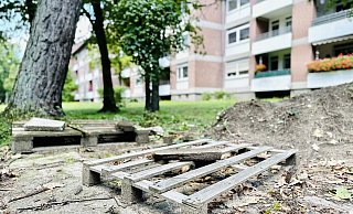 Die Senne-Siedlung war einst ein Vorzeigeobjekt. Mittlerweile gibt es viele Probleme in den 200 Wohnungen und in deren Umfeld. - Stefan Becker Die Senne-Siedlung war einst ein Vorzeigeobjekt. Mittlerweile gibt es viele Probleme in den 200 Wohnungen und in deren Umfeld. - Stefan Becker