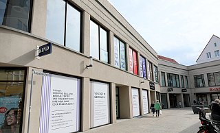 Die Sparkasse wird ihre Innenstadtfiliale im Alstadt-Center am Augustinerplatz einrichten. - Frank-Michael Kiel-Steinkamp Die Sparkasse wird ihre Innenstadtfiliale im Alstadt-Center am Augustinerplatz einrichten. - Frank-Michael Kiel-Steinkamp