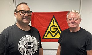Peter Kleint (r.), langjähriger Erster Bevollmächtigter der IG Metall Herford, geht im November in den Ruhestand und gibt seinen Posten an Markus Krecht ab. - Matthias Bungeroth Peter Kleint (r.), langjähriger Erster Bevollmächtigter der IG Metall Herford, geht im November in den Ruhestand und gibt seinen Posten an Markus Krecht ab. - Matthias Bungeroth