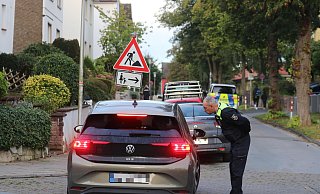 Die Präsenz von Ordnungsamt und Polizei zeigt Wirkung an der Grundschule Falkstraße. - Claus Frickemeier Die Präsenz von Ordnungsamt und Polizei zeigt Wirkung an der Grundschule Falkstraße. - Claus Frickemeier