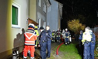 Notarzt, Polizei und Rettungskräfte waren am frühen Morgen in Bielefeld-Brackwede im Einsatz. - Barbara Franke Notarzt, Polizei und Rettungskräfte waren am frühen Morgen in Bielefeld-Brackwede im Einsatz. - Barbara Franke