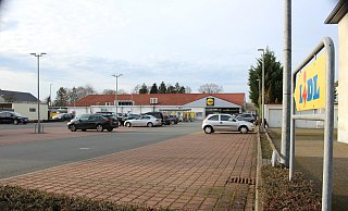 Der Lebensmittelmarkt an der Hatzfelder Straße in Schloß Neuhaus soll durch einen Neubau ersetzt werden. - Anna-Lena Hinder Der Lebensmittelmarkt an der Hatzfelder Straße in Schloß Neuhaus soll durch einen Neubau ersetzt werden. - Anna-Lena Hinder
