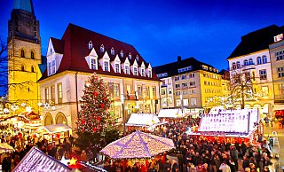Am Donnerstag beginnt der Weihnachtsmarkt. Eventuell müssen sich Besucher zunächst ein Bändchen holen, bevor sie einen Glühwein trinken können. - Bielefeld Marketing/ Sarah Jonek Am Donnerstag beginnt der Weihnachtsmarkt. Eventuell müssen sich Besucher zunächst ein Bändchen holen, bevor sie einen Glühwein trinken können. - Bielefeld Marketing/ Sarah Jonek