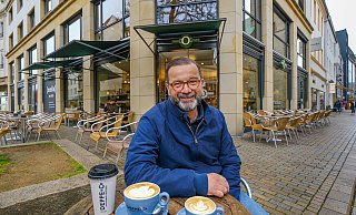 Noch steht "Coffestore" über dem Eingang der Kaffeebar von Axel Deppe am Alten Markt. - Andreas Zobe Noch steht "Coffestore" über dem Eingang der Kaffeebar von Axel Deppe am Alten Markt. - Andreas Zobe