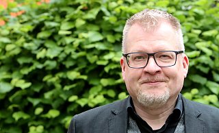 Ein intimer Kenner des Lebens und der geschichtlichen Karriere des Sachsenherzogs Widukind ist dort angekommen, wo er hingehört: Olav Heinemann leitet das Widukindmuseum in Enger. - Andreas Sundermeier Ein intimer Kenner des Lebens und der geschichtlichen Karriere des Sachsenherzogs Widukind ist dort angekommen, wo er hingehört: Olav Heinemann leitet das Widukindmuseum in Enger. - Andreas Sundermeier