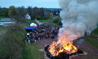Osterfeuer in Oetinghausen - Yvonne Gottschlich Osterfeuer in Oetinghausen - Yvonne Gottschlich