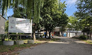 Baustelle Schule: Eigentlich sollten die Arbeiten an der Schule am Nicolaitor zum Schulstart komplett fertig sein. - Svenja Ludwig Baustelle Schule: Eigentlich sollten die Arbeiten an der Schule am Nicolaitor zum Schulstart komplett fertig sein. - Svenja Ludwig