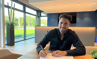 Verlängerung: Trainer Julian Hesse unterschrieb beim FC Gütersloh einen bis zum 30. Juni 2025 datierten Vertrag. - FC Gütersloh Verlängerung: Trainer Julian Hesse unterschrieb beim FC Gütersloh einen bis zum 30. Juni 2025 datierten Vertrag. - FC Gütersloh