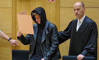Vor dem Landgericht Bielefeld sagte überraschend der Vater des getöteten Säuglings aus. - Andreas Zobe Vor dem Landgericht Bielefeld sagte überraschend der Vater des getöteten Säuglings aus. - Andreas Zobe