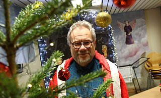 Ulrich Martinschledde lädt seit Jahren Heiligabend zu einer besonderen Weihnachtsfeier für einsame Menschen. - JAN-HENRIK GERDENER Ulrich Martinschledde lädt seit Jahren Heiligabend zu einer besonderen Weihnachtsfeier für einsame Menschen. - JAN-HENRIK GERDENER