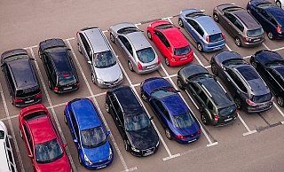 Offenbar merkte sich niemand das Kennzeichen des VW Passat. - Symbolfoto Offenbar merkte sich niemand das Kennzeichen des VW Passat. - Symbolfoto