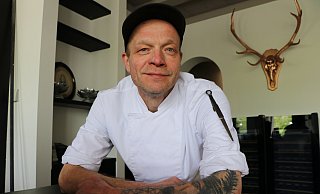 André Hasenkamm in seinem neuen Restaurant "Die Akelei" in Paderborn, direkt im Paderquellgebiet. - Holger Kosbab André Hasenkamm in seinem neuen Restaurant "Die Akelei" in Paderborn, direkt im Paderquellgebiet. - Holger Kosbab