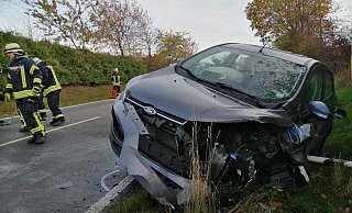 Das Fahrzeug wurde bei der Kollision stark zerstört. - Burkhard Battran Das Fahrzeug wurde bei der Kollision stark zerstört. - Burkhard Battran