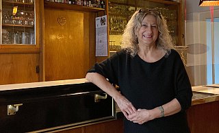 Die Gaststätte Zum Heide-Eck an der Brüderstraße 51 ist ein Familienbetrieb und wird seit fast 30 Jahren von Malina Melanie Perisic geführt. - Copyright 2023 Wencke Meckenstock . All rights reserved. Die Gaststätte Zum Heide-Eck an der Brüderstraße 51 ist ein Familienbetrieb und wird seit fast 30 Jahren von Malina Melanie Perisic geführt. - Copyright 2023 Wencke Meckenstock . All rights reserved.