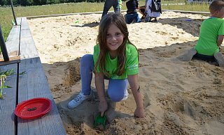 Emma ist fleißig am buddeln und hat sogar schon einen ersten Fund gemacht. - Nicole Fischer Emma ist fleißig am buddeln und hat sogar schon einen ersten Fund gemacht. - Nicole Fischer